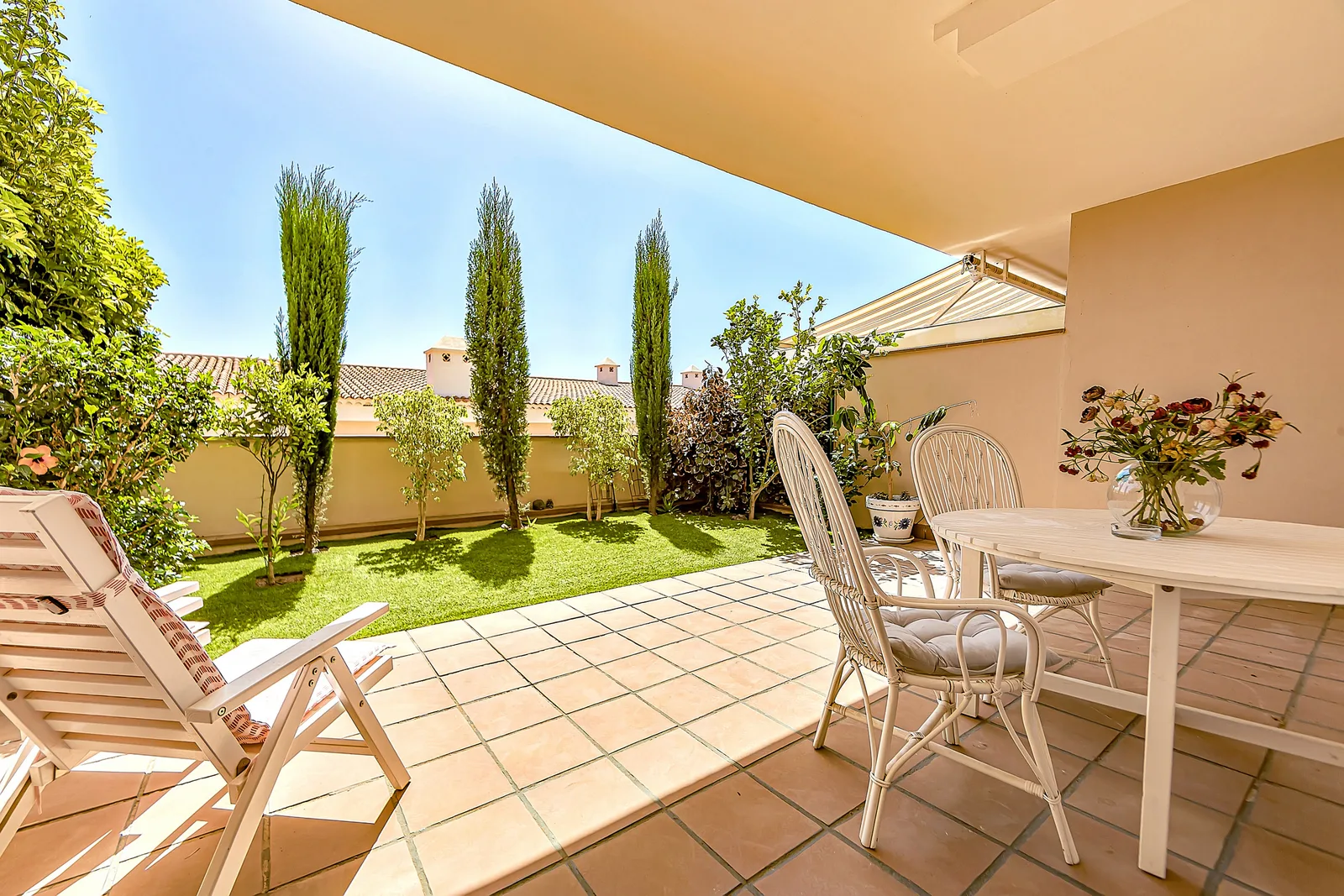 N19 La Arena · 2-bed, garden terrace