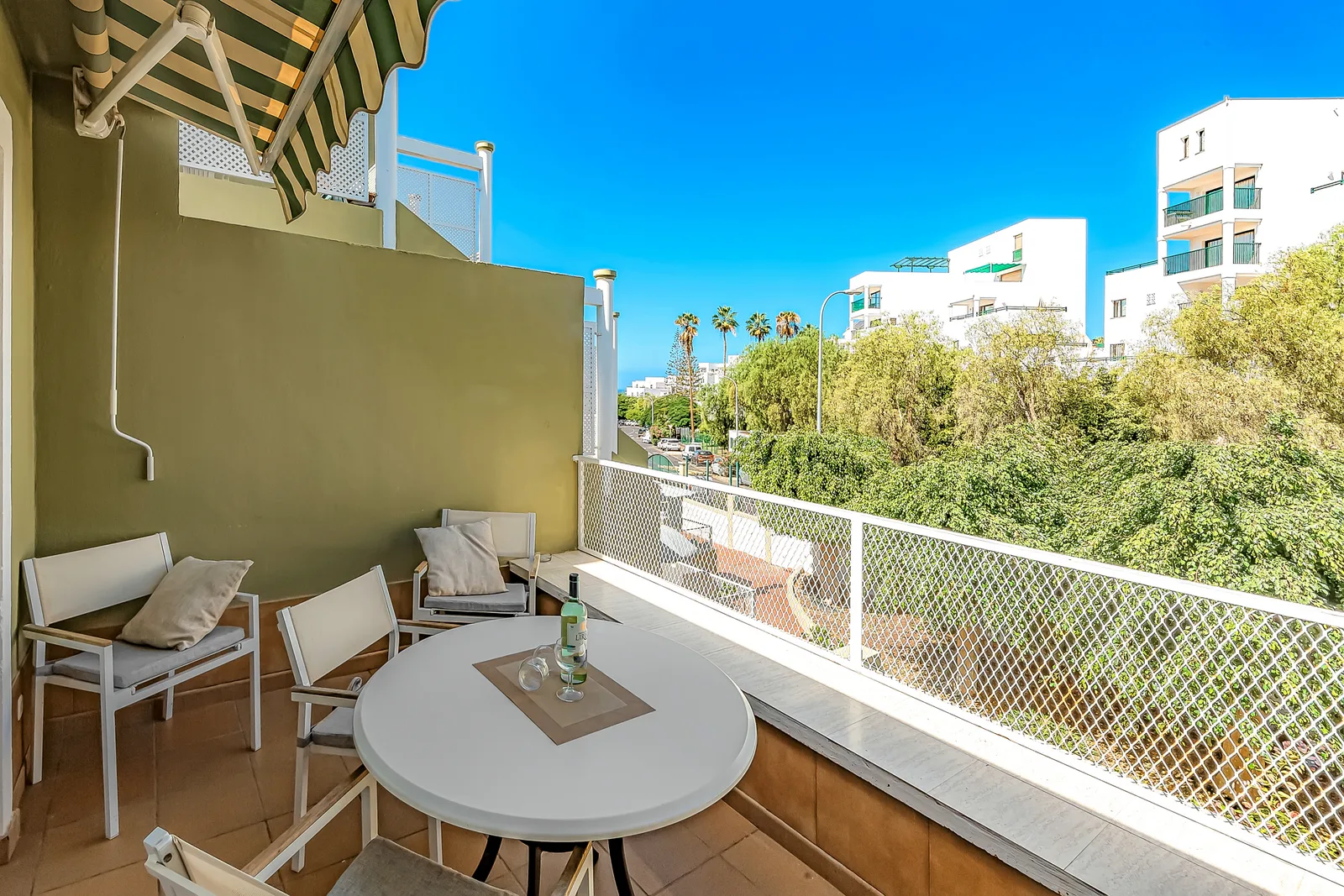 N204 Orlando · 1-bed, sea-view balcony
