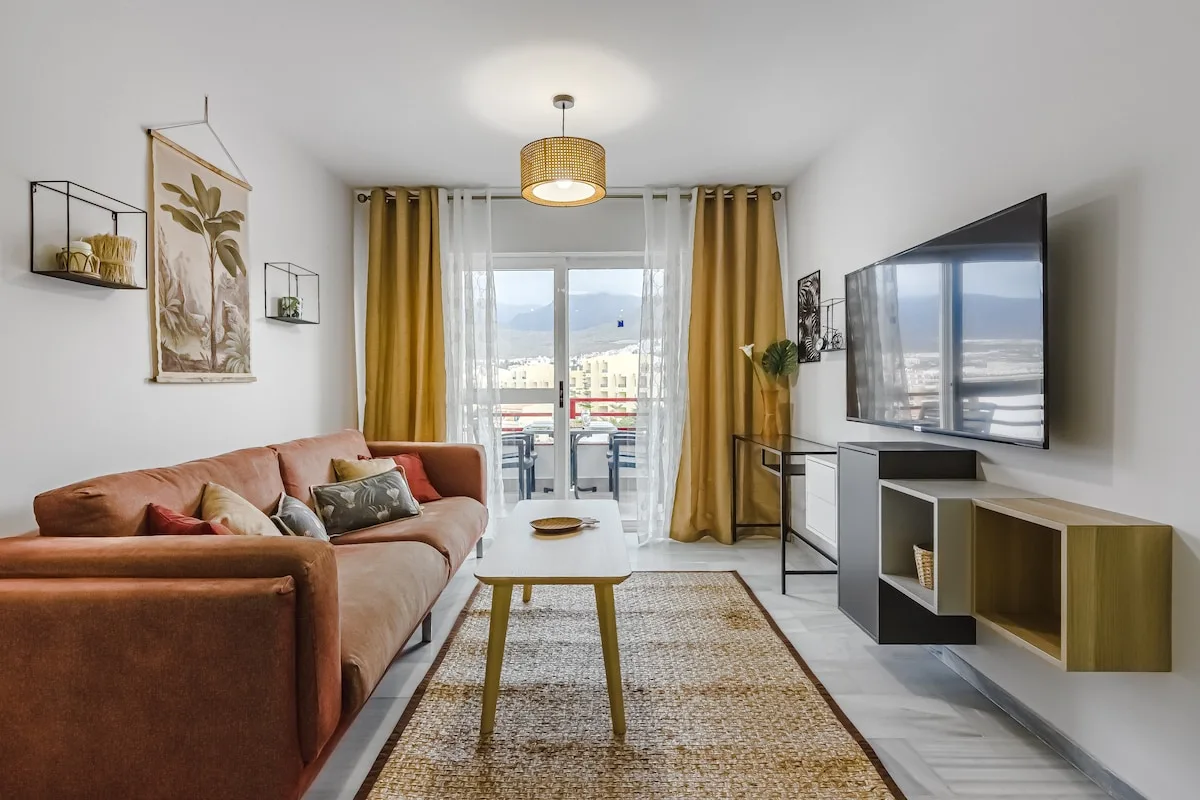 Family 3-bedroom with ocean view, San Eugenio